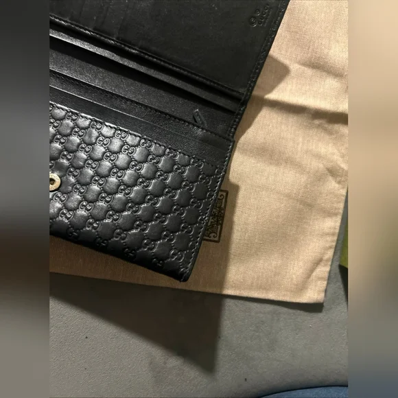 Gucci Microguccissima Monogram GG Black Soft Margaux Leather Trifold Wallet - Picture 6 of 8
